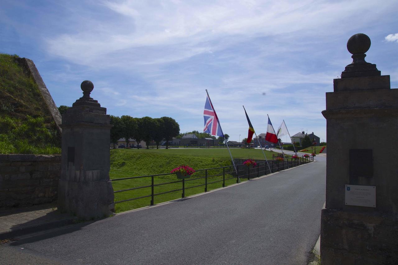 Hotel L'Etoile De Marie Rocroi Zewnętrze zdjęcie